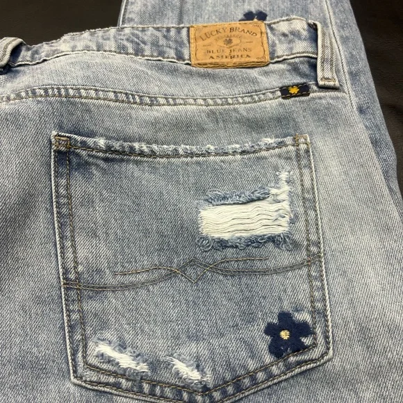 Lucky Brand Jeans - Size: 10/30 - Brand new without tags - Picture 7 of 13